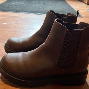 SODA boots
